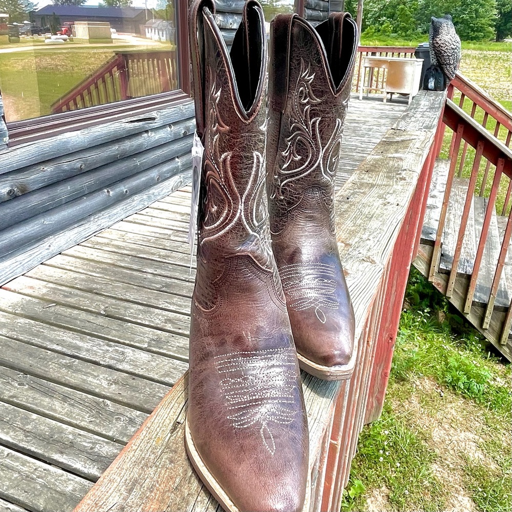 BRAND NEW Sterling River Boots Western Boots | Size 7.5 (fits small) Brown - Picture 3 of 4